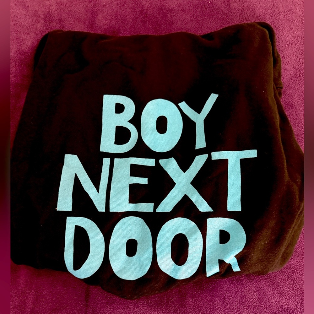 BOYNEXTDOOR. BRAND NEW WITH TAGS. black zip up hoodie. Size Medium